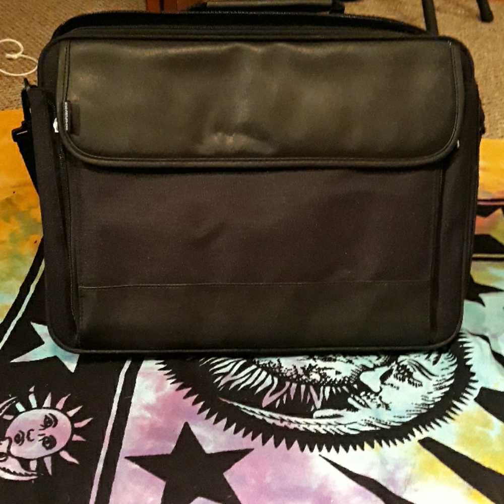 Carino LapTop Bag
